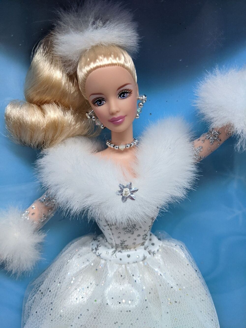 Barbie - Winter Reflection Barbie Doll - 2002 - 55682